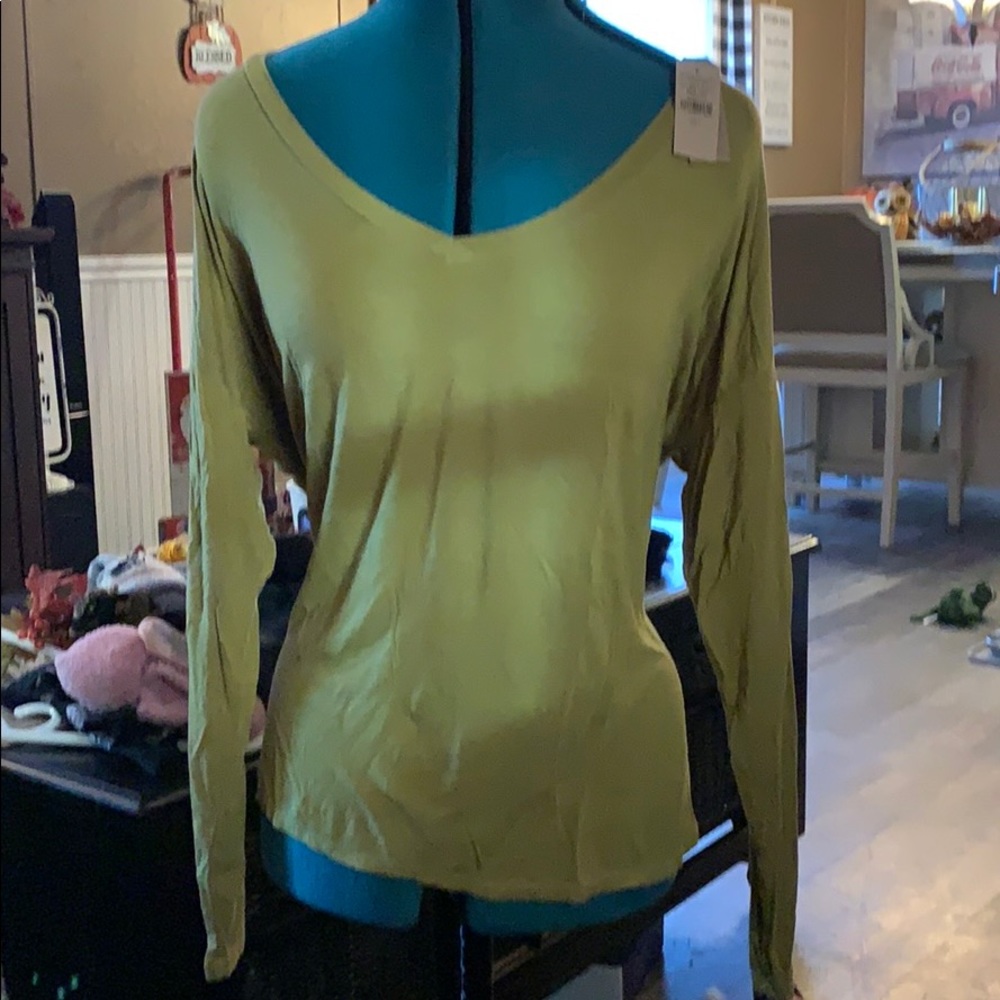 American Eagle VNeck